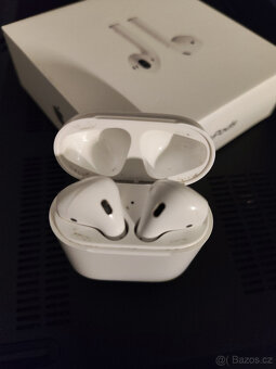 Apple AirPods 2019 2. generace - 2