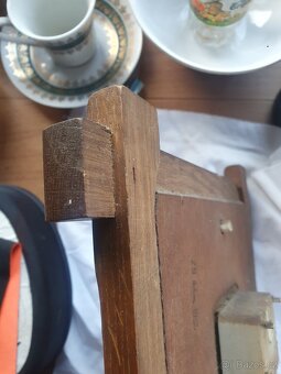 Hodiny / nástěné / - 2