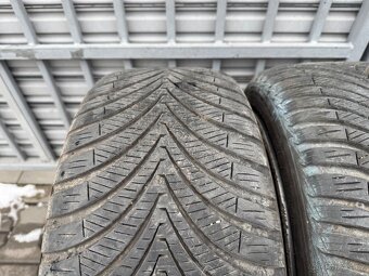 2x celoroční pneu Kumho Solus 225/40 R18 92W - 2