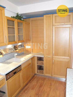 Pronájem bytu 3+kk s balkonem, 97 m2, ul. U soudu, O, 132316 - 2