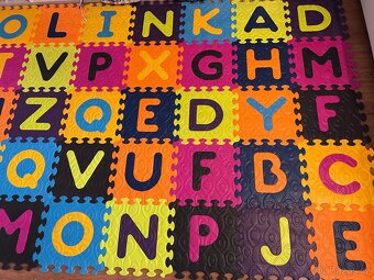 Puzzle na podlahu Beautifloor Značka: B.TOYS - 2
