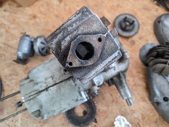 Polo motor Jawa pařez pionýr - 2
