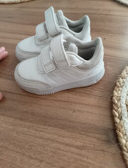 Prodám Adidas botasky 23 - 2