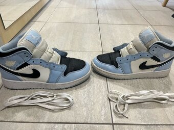 Boty Nike Air Jordan 1MiD - 2