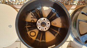 Alu disky Škoda Karoq 18"originál Black - 2