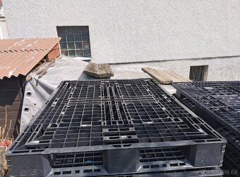 Prodám plastové palety rozměr 150x115 nové - 2