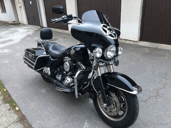 Harley Davidson Road King Police - 2