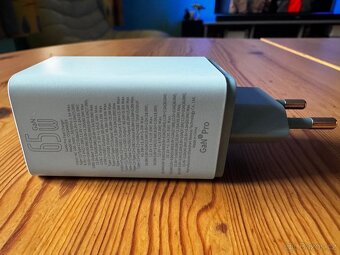 Rychlá nabíječka Baseus GaN6 Pro se 4 porty 65W - 2