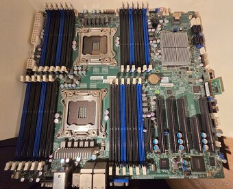 Supermicro X9DRi-LN4F+ - Spolehlivý výkon pro vaše servery - 2