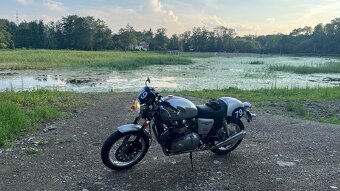 Triumph Thruxton 900 - 2