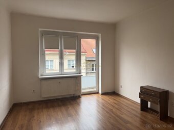 Pronájem bytu 2+1 OV, výměra 64 m2, balkón, ulice Na Březinc - 2