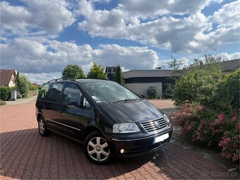 Volkswagen Sharan 1.9 TDi Facelift Highline - 2