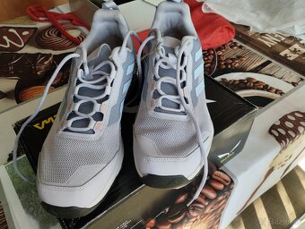 Nové dámské outdoorové boty Adidas Terrex 42 2/3 (275mm) - 2
