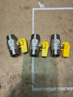 10Ks kulový ventil na plyn vnější připojení 3/4 vnitřní DN15 - 2