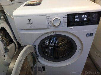 Prodám plně funkční dig.pračku zn.ELECTROLUX--7kg-DOVEZU-- - 2