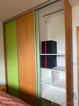 Šatní skříň - 2