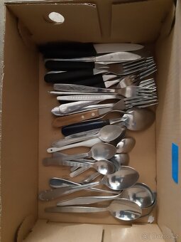 Staré nádobí, příbory, nože - 2