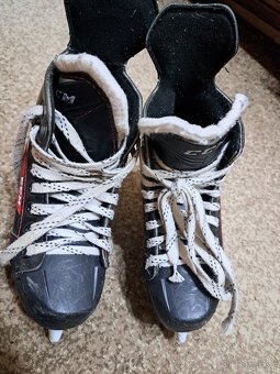 Chlapecké brusle CCM vel.32 - 2