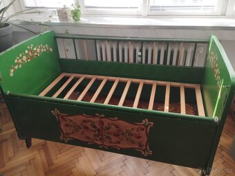 Dětská starožitná postýlka - 2