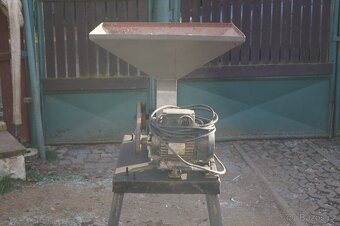 Kladívkový šrotovník - 2