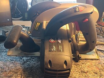 ruční cirkulárka ve výborném stavu - 2