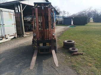 Vysokozdvižný vozík - 2