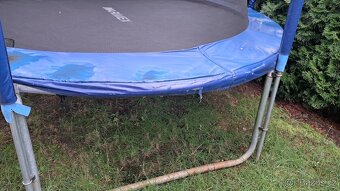 Prodám trampolínu Marimex o průměru 2m. - 2