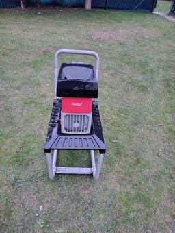 Drtič větví štepkovač HECHT - 2