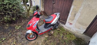 Skútr 125 - 2