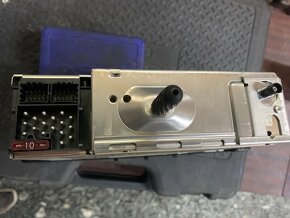 BMW E46 Radio - 2