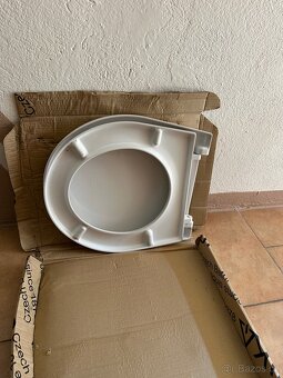 Jika sedatko na wc - nové. Odběr Praha - 2
