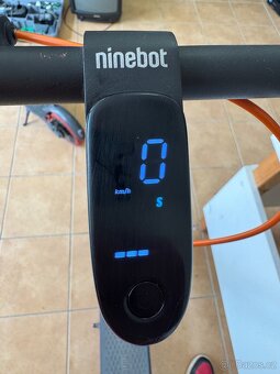 Elektrokoloběžka Ninebot Segway F40E - 2