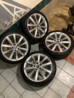 Alu kola Škoda R18 5X112 NOVÉ LETNÍ PNEU 225/40 R18 ALARIS - 2