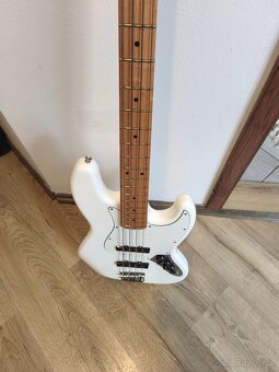 Fender baskytara - 2