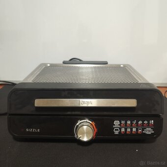 Elektrický kompatní gril Ninja GR101EU Sizzle / 1450 W - 2