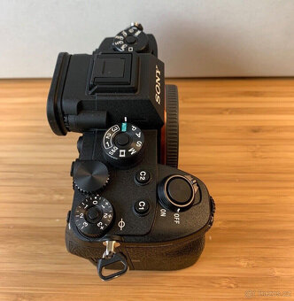 Sony Alpha 1 - tělo fotoaparátu A1 - nízká rychlost závěrky - 2