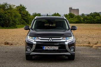 Mitsubishi Outlander 2.2 DI-D Instyle - 2