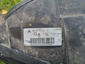 Citroen C4 Přední blatník, světlo xenon, H7 - 2
