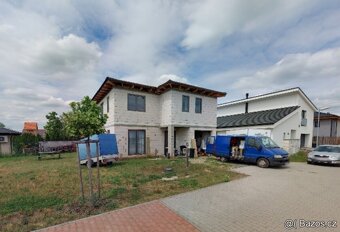 RD a pozemek, Zlonín, Praha - východ, ID 7306e 1706 - 2