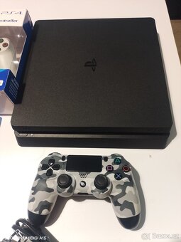 PS4 Slim - 2