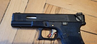 Airsoft Custom Full Auto Pistole Glock 18c od značky WE - 2