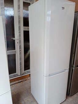 Lednice s mrazakem Beko - 2