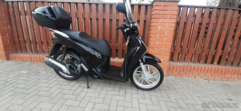 Honda SH 150i (2015 ABS) - 2