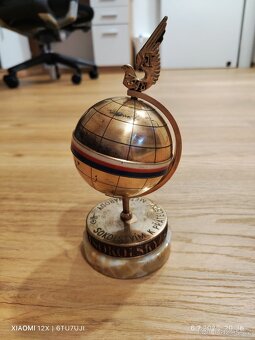 Prodám památný globus r.1948 - 2