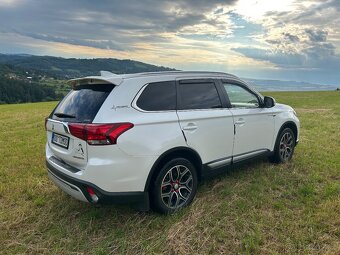 Mitsubishi Outlander III 2,0 4x4 r.v.2019 7míst - 2