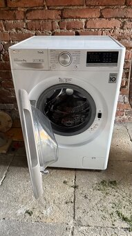 Pračka LG, super stav, plně funkční, na 8KG prádla, úsporná - 2
