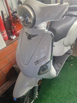 Skútr memory beeline 50ccm - 2