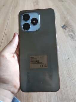 Mobilní telefon - 2