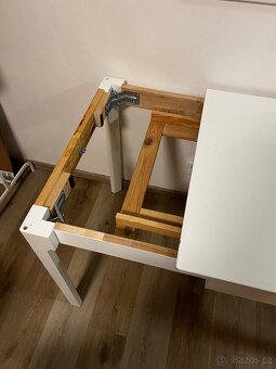 Jídelní stůl rozkládací - 2