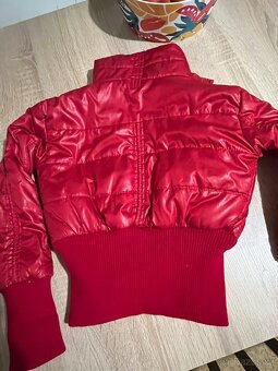 Bunda červená vel. 128, velmi módní - 2